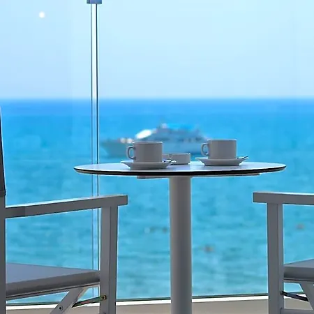 Island Boutique 4*