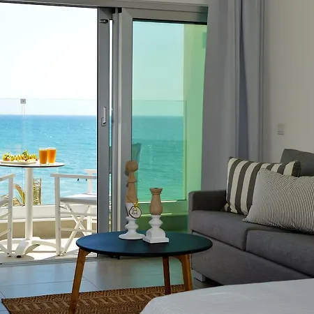 Island Boutique 4*