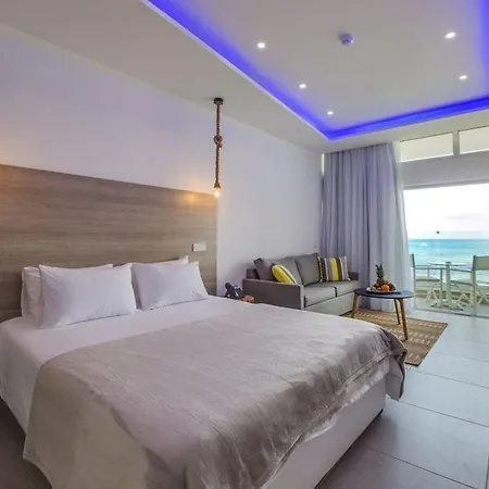 Island Boutique 4*