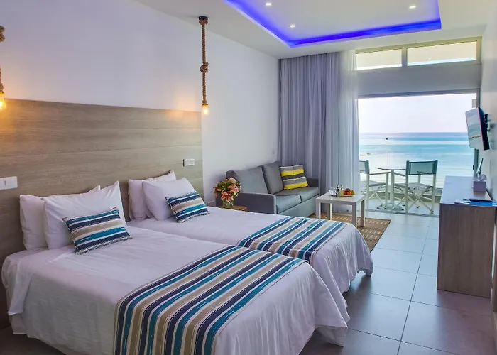 Island Boutique Szálloda Lárnaka