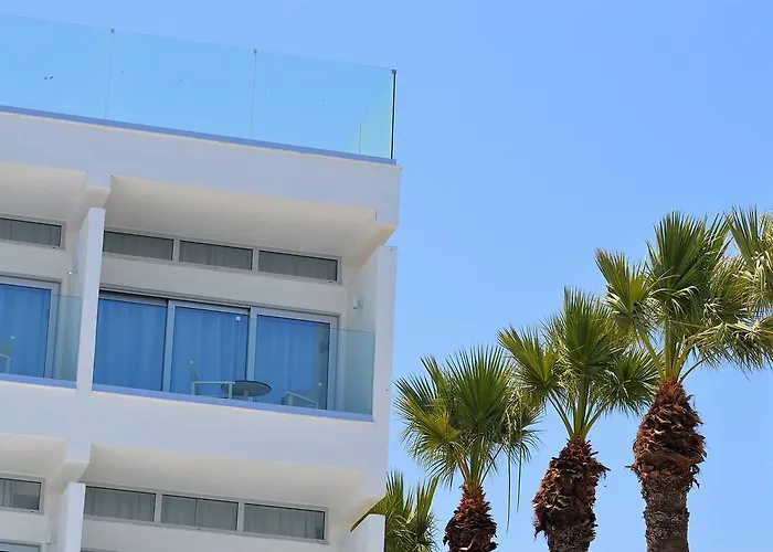 Island Boutique 3* Λάρνακα