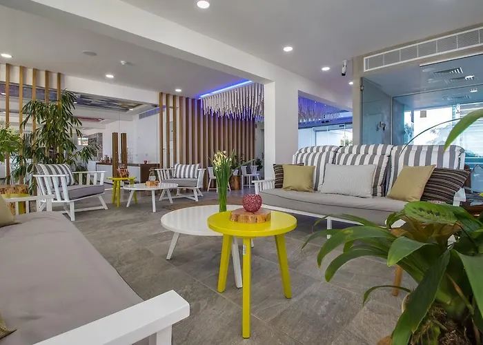 Szálloda Island Boutique Lárnaka